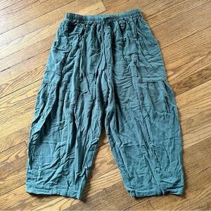 Wide leg hippie boho green cotton pants with drawstring waist size medium/large